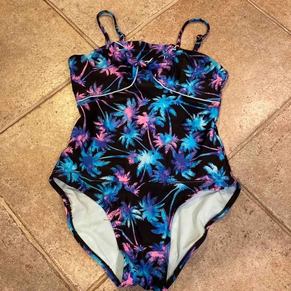Art Class One Piece Swimsuit Girls Size 14